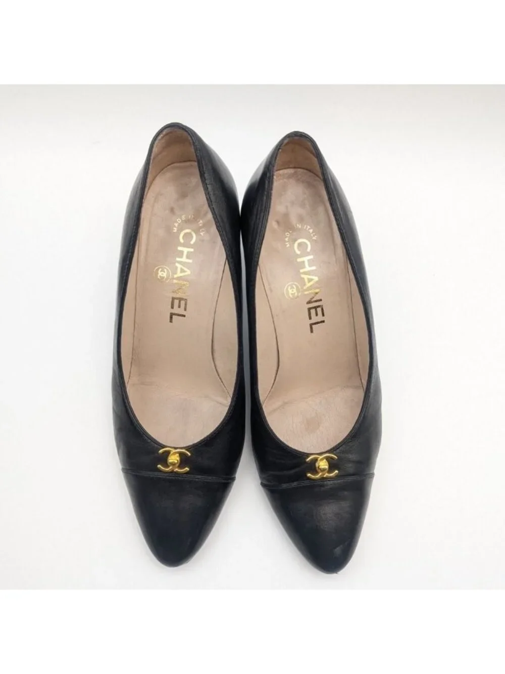 Chanel CC Logo Turnlock Pumps Black Leather Heels Shoes
